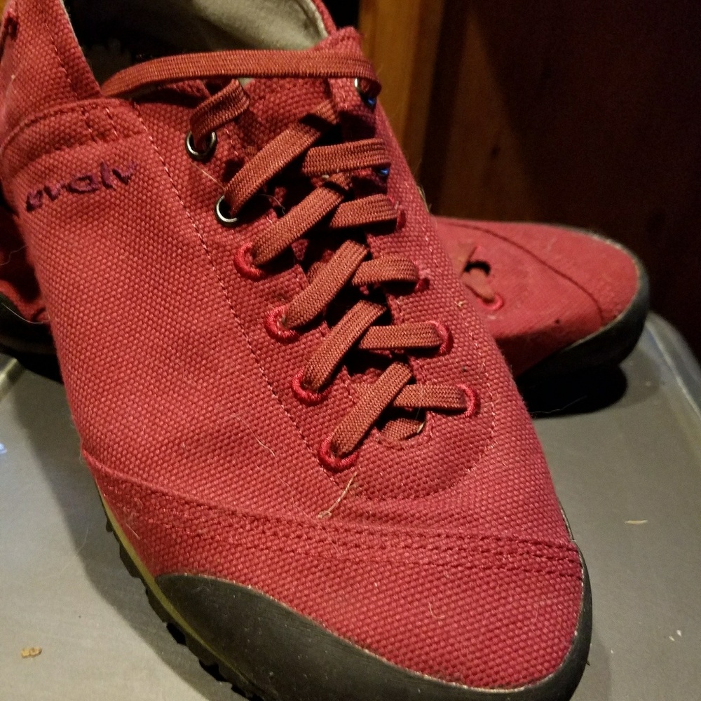 Evolv shoes